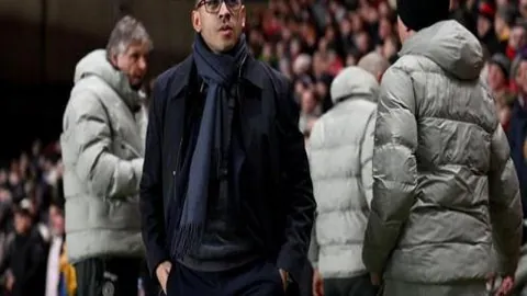 大王伤病状况不明，引发网友热议，官方回应16字28条